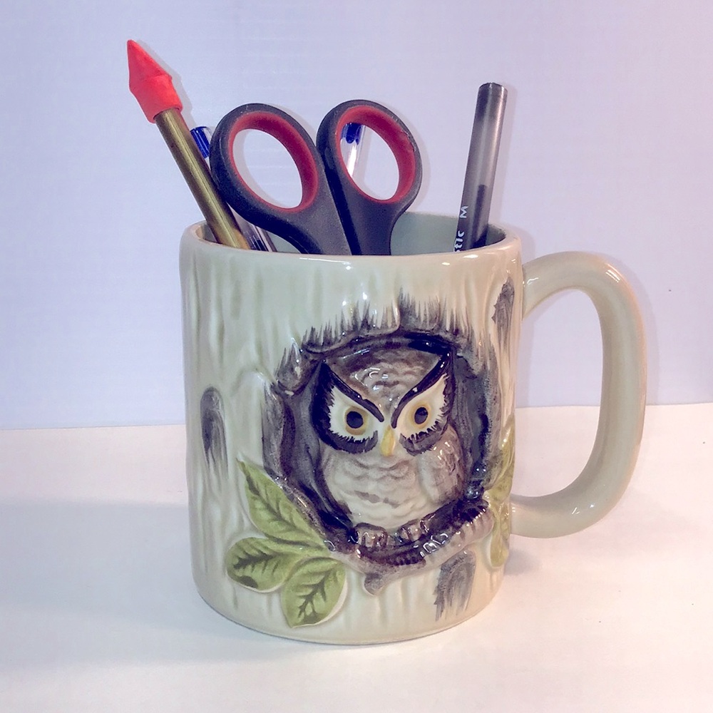 Owl Design Ceramic Mug Otagiri handpainted glossy 3d dimensional desk organizer